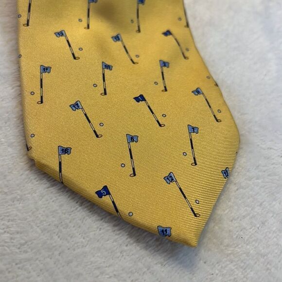 Brooks Brothers Golf Print Tie - 100% Silk - Picture 1 of 8